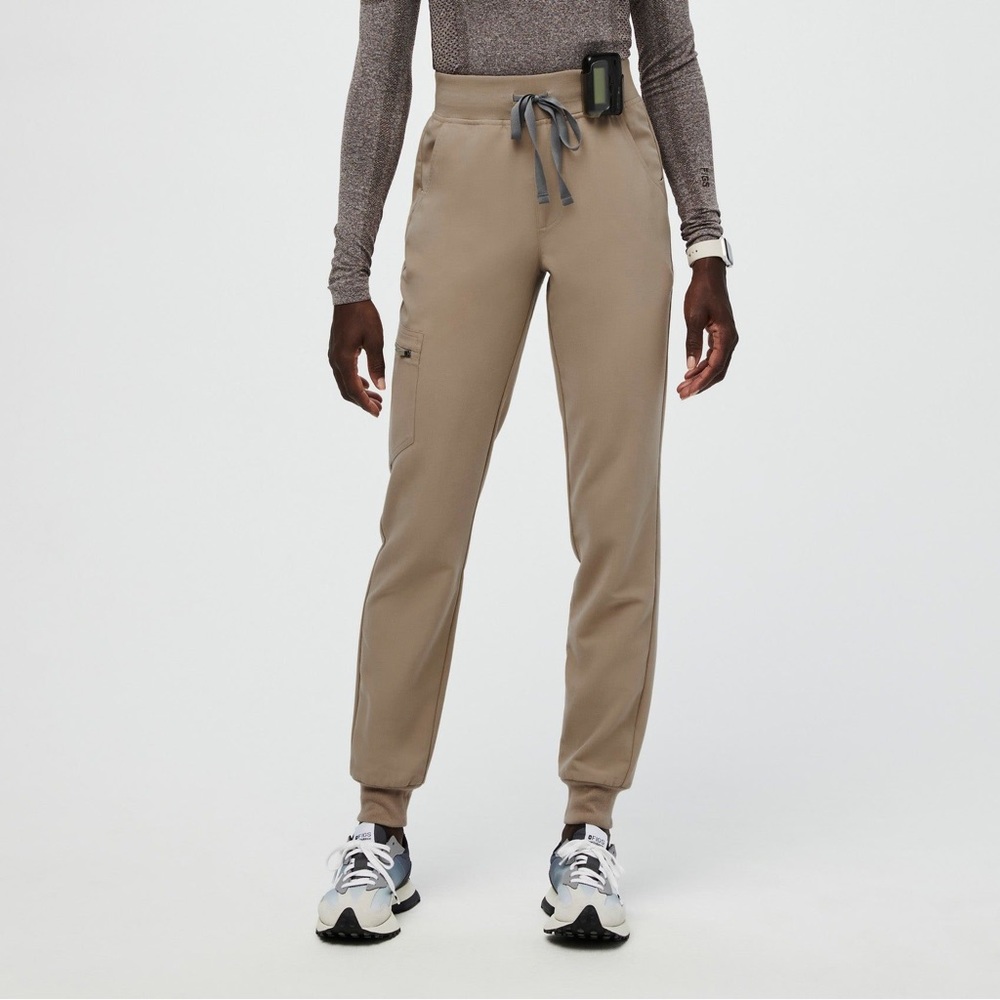 Figs high rise Zamora joggers, Latte, small petite